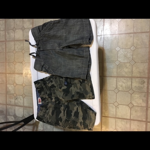 GAP/LEVIS BOYS SHORTS - Picture 1 of 8